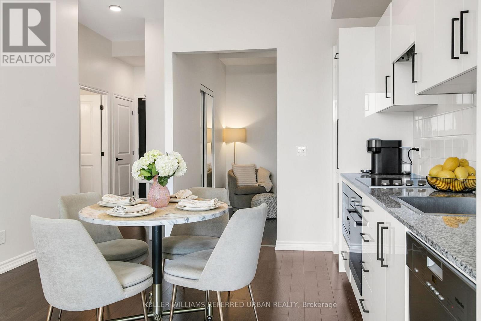 725 - 23 Glebe Road W, Toronto, Ontario  M5P 0A1 - Photo 15 - C12656176