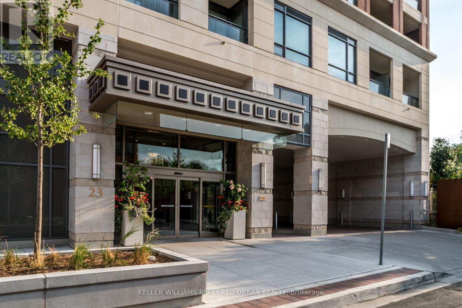 725 - 23 Glebe Road W, Toronto, Ontario  M5P 0A1 - Photo 2 - C12656176