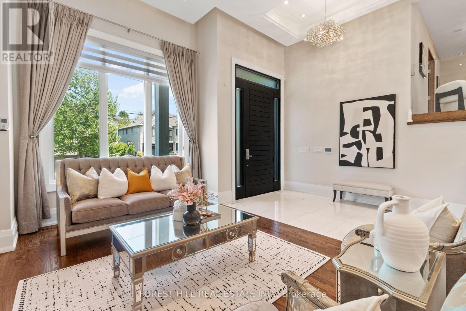 57 Wedgewood Drive, Toronto, Ontario  M2M 2H4 - Photo 3 - C12656212