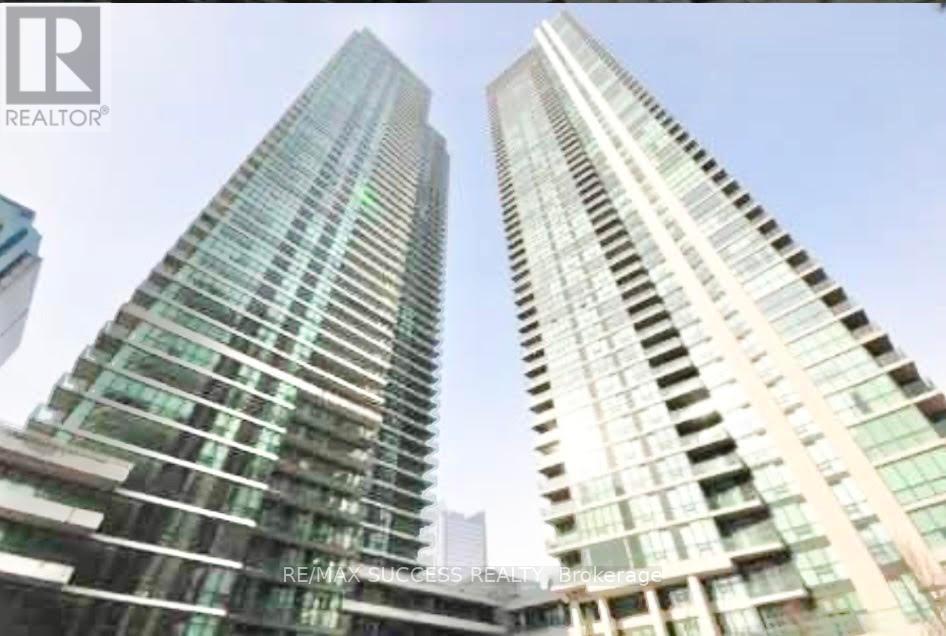 1611 - 18 Harbour Street, Toronto, Ontario  M5J 2Z6 - Photo 1 - C12656218