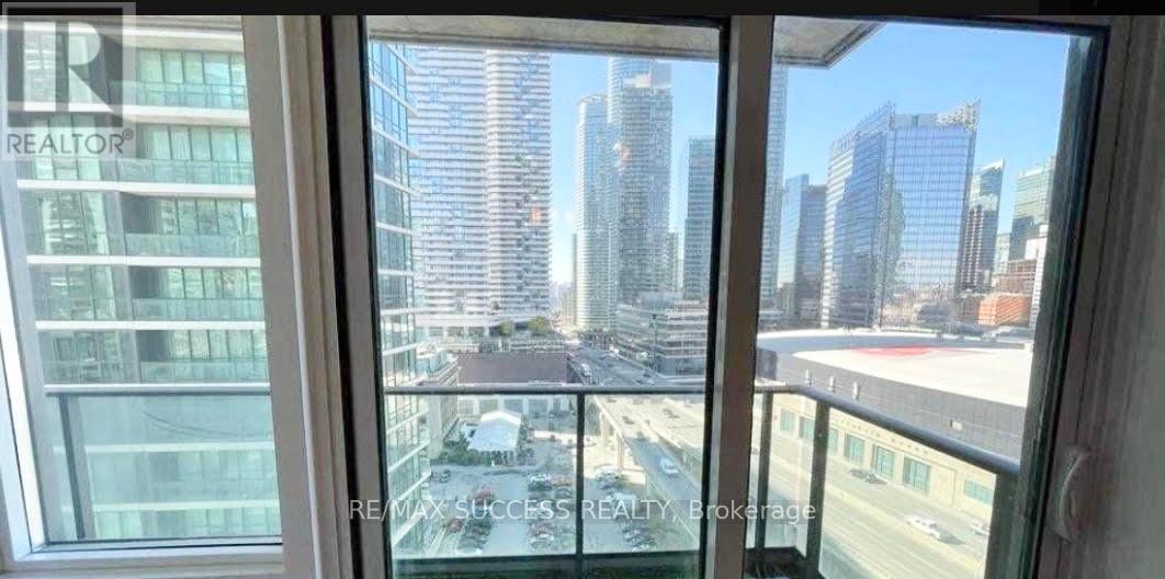 1611 - 18 Harbour Street, Toronto, Ontario  M5J 2Z6 - Photo 16 - C12656218