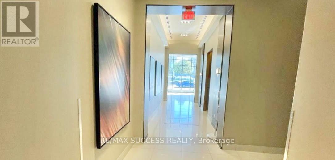 1611 - 18 Harbour Street, Toronto, Ontario  M5J 2Z6 - Photo 19 - C12656218