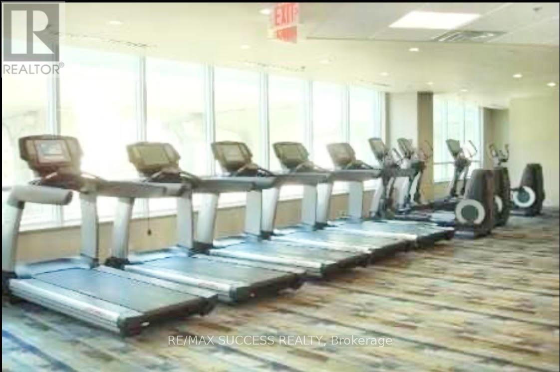 1611 - 18 Harbour Street, Toronto, Ontario  M5J 2Z6 - Photo 6 - C12656218