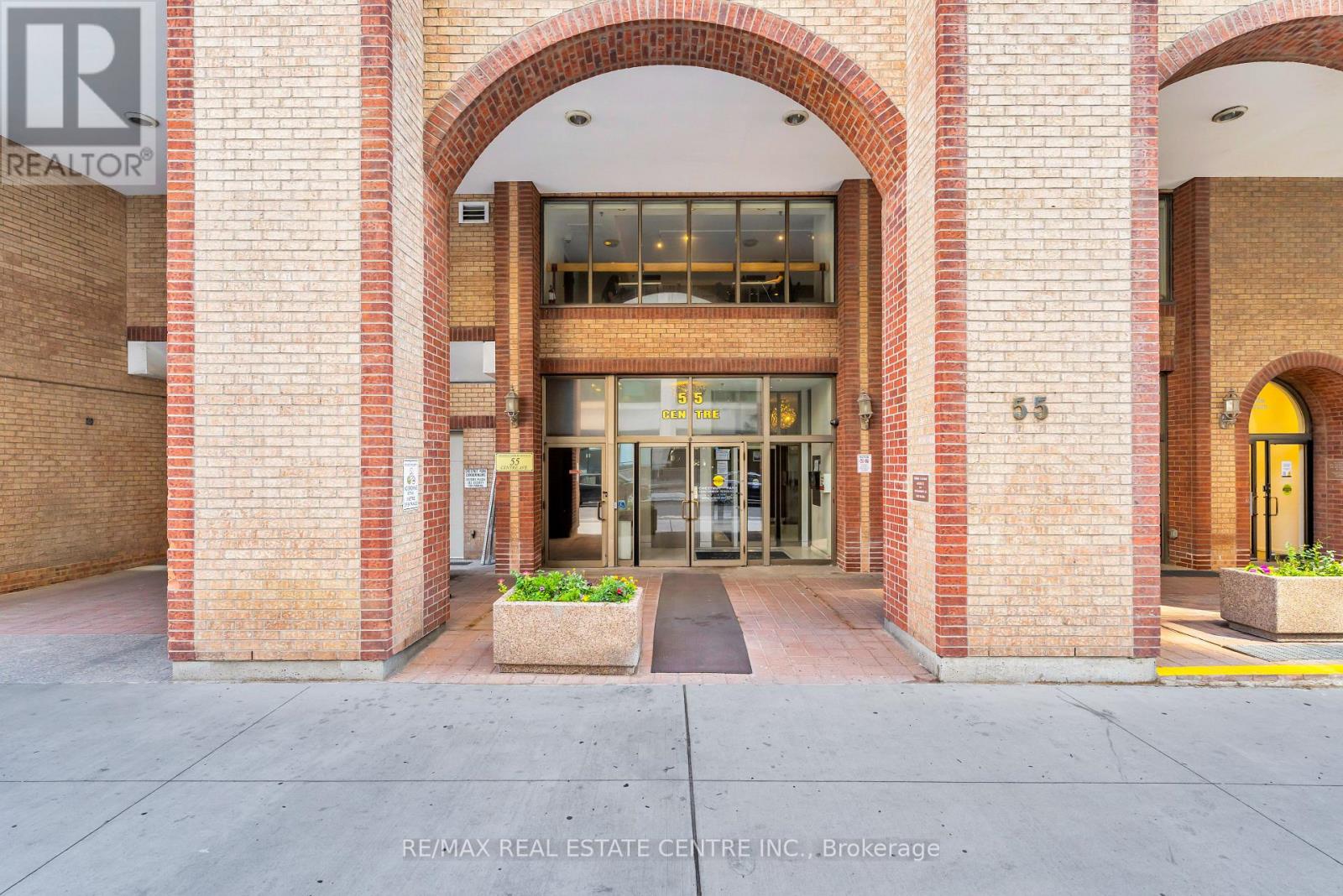 2504 - 55 Centre Avenue, Toronto, Ontario  M5G 2H5 - Photo 5 - C12656222