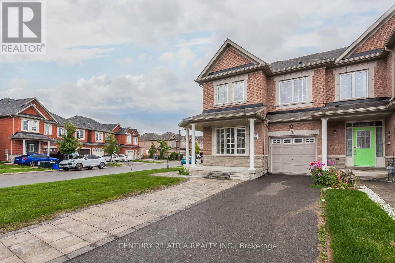 1 London Pride Drive, Richmond Hill, Ontario  L4E 0X3 - Photo 2 - N12656126