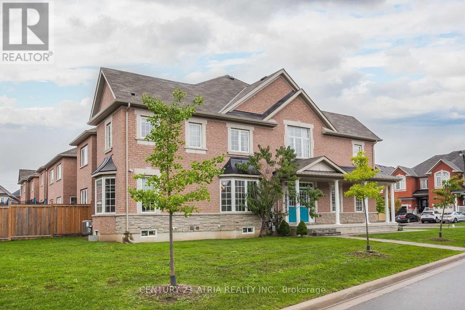 1 London Pride Drive, Richmond Hill, Ontario  L4E 0X3 - Photo 3 - N12656126