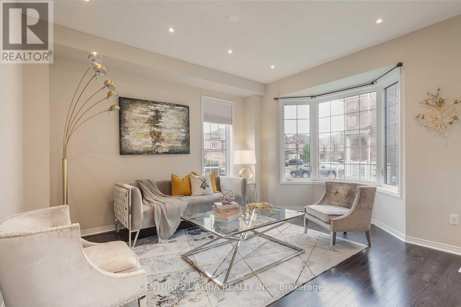 1 London Pride Drive, Richmond Hill, Ontario  L4E 0X3 - Photo 4 - N12656126