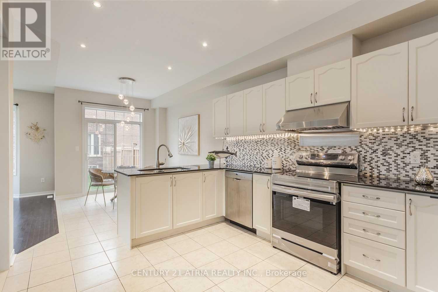 1 London Pride Drive, Richmond Hill, Ontario  L4E 0X3 - Photo 6 - N12656126