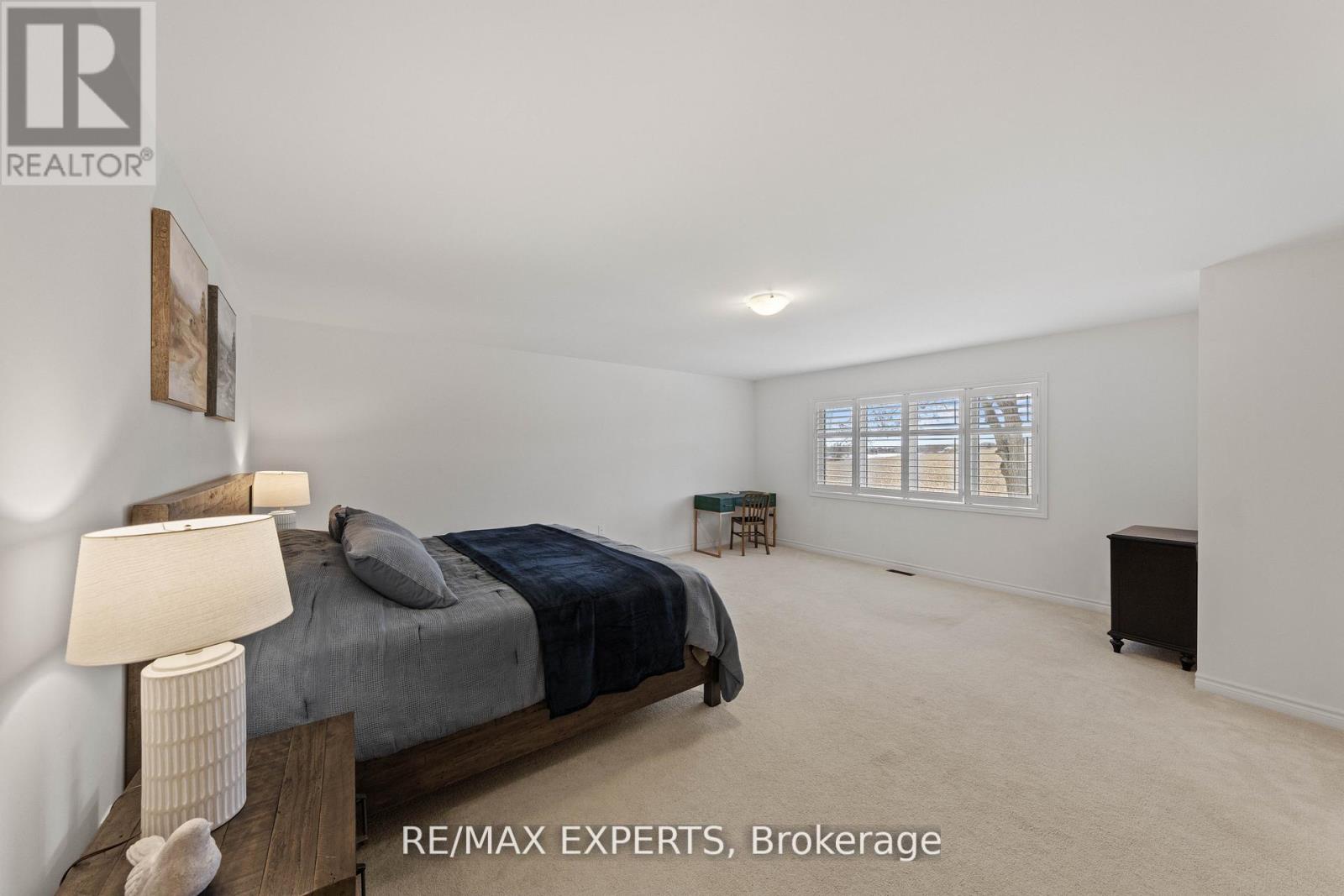 48 Manor Glen Crescent, East Gwillimbury (Mt Albert), Ontario  L0G 1M0 - Photo 32 - N12656162