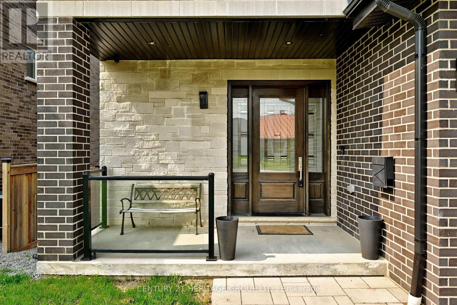 148 Church Street, Georgina, Ontario  L4P 1J5 - Photo 2 - N12656196