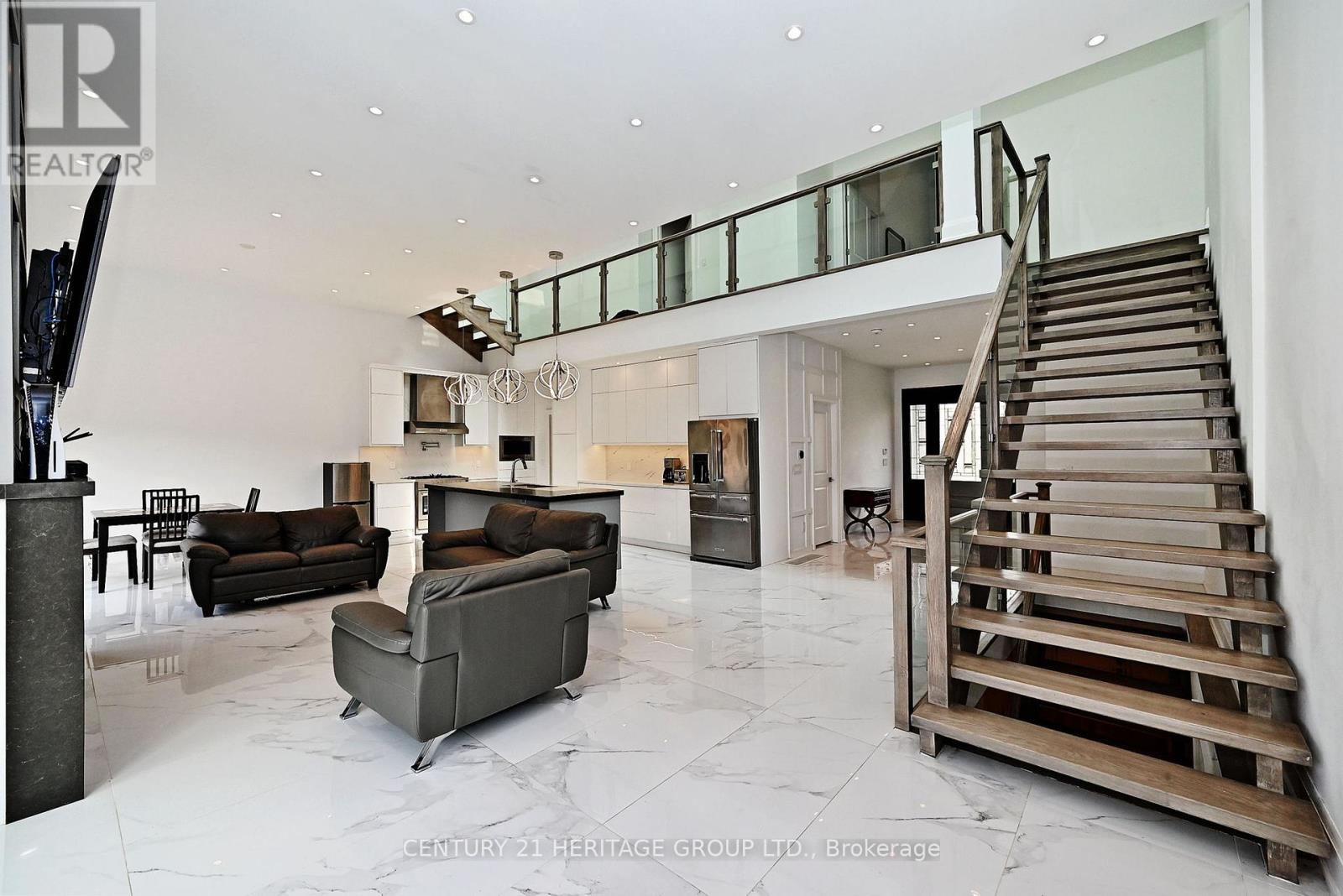 148 Church Street, Georgina, Ontario  L4P 1J5 - Photo 9 - N12656196