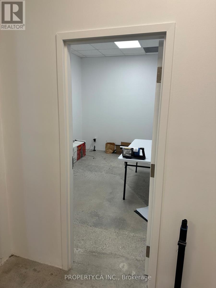 1 - 14799 Yonge Street, Aurora (Aurora Village), Ontario  L4G 1N1 - Photo 10 - N12656214