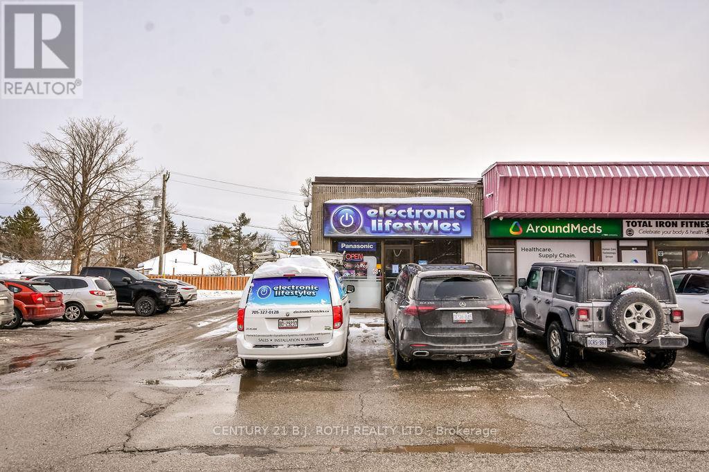 11 - 400 Laclie Street, Orillia, Ontario  L3V 4P5 - Photo 2 - S12656142