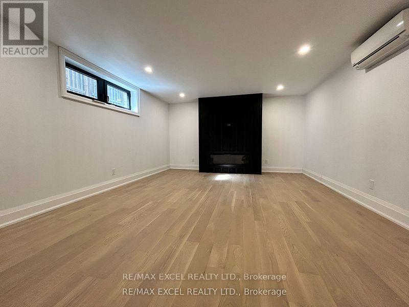 34 Raymond Avenue, Toronto, Ontario  M6S 2B3 - Photo 21 - W12656106