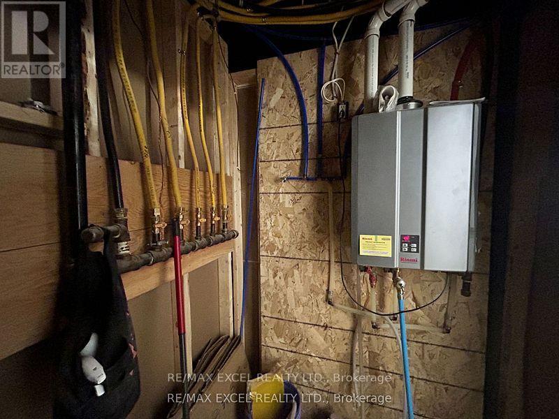 34 Raymond Avenue, Toronto, Ontario  M6S 2B3 - Photo 26 - W12656106