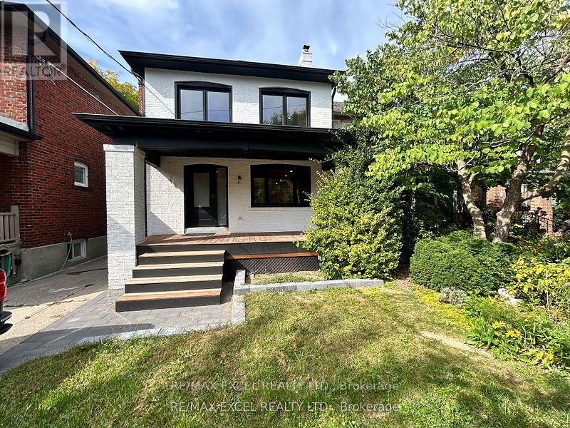 34 Raymond Avenue, Toronto, Ontario  M6S 2B3 - Photo 6 - W12656106