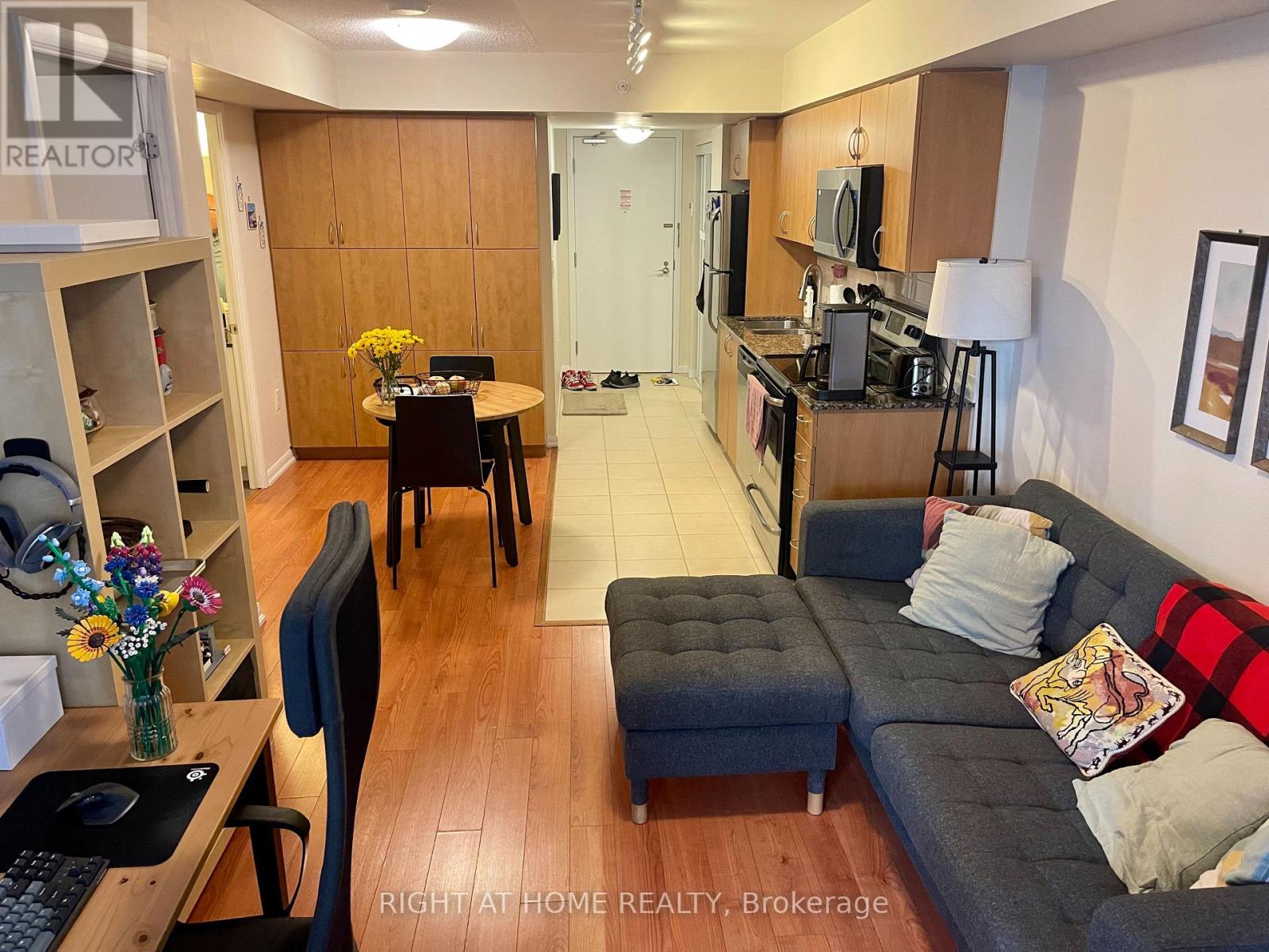 305 - 800 Lawrence Avenue, Toronto, Ontario  M6A 0B1 - Photo 5 - W12656112