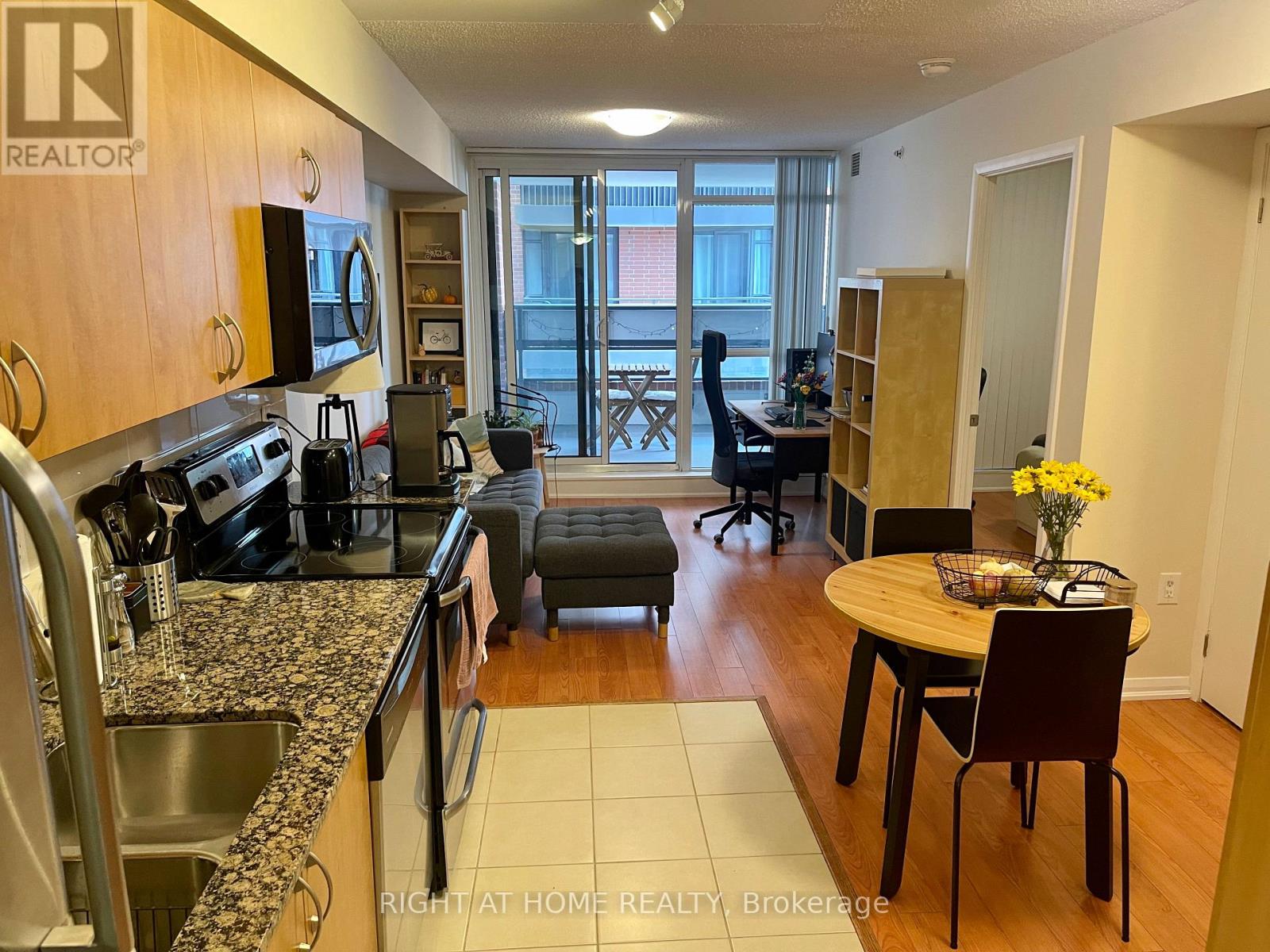 305 - 800 Lawrence Avenue, Toronto, Ontario  M6A 0B1 - Photo 9 - W12656112