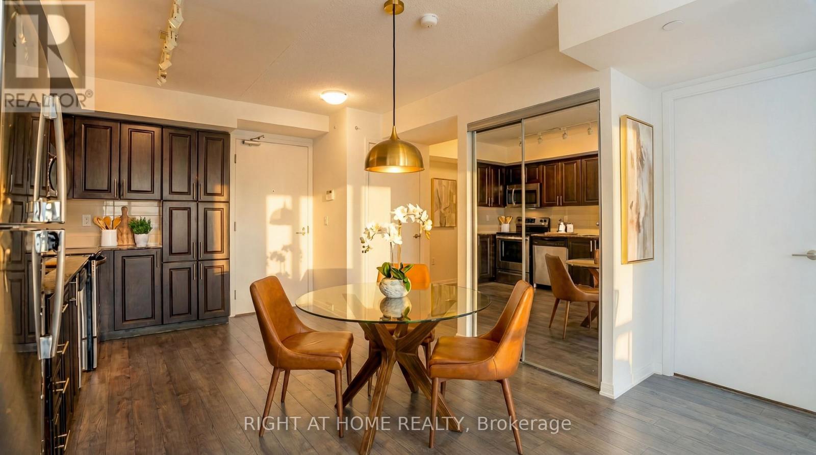 1001 - 3091 Dufferin Street, Toronto, Ontario  M6A 0C4 - Photo 3 - W12656120