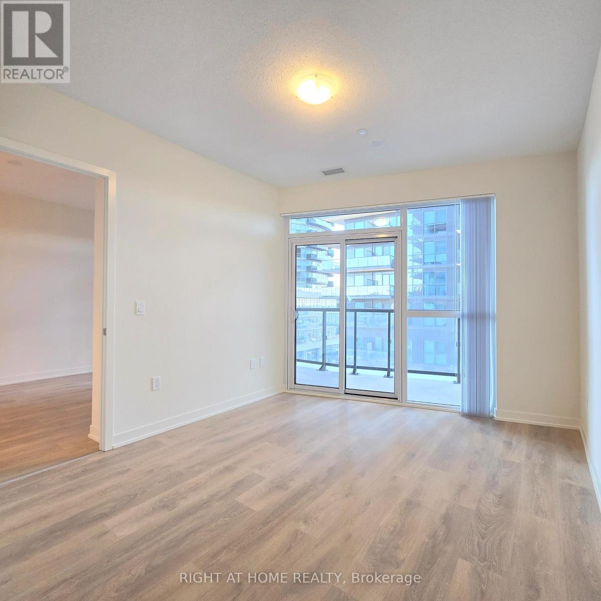 504 - 38 Annie Craig Drive, Toronto, Ontario  M8V 0G9 - Photo 10 - W12656136
