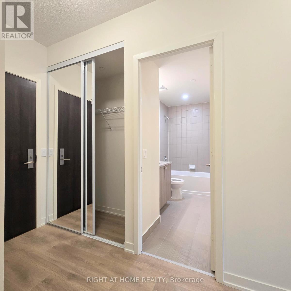 504 - 38 Annie Craig Drive, Toronto, Ontario  M8V 0G9 - Photo 3 - W12656136