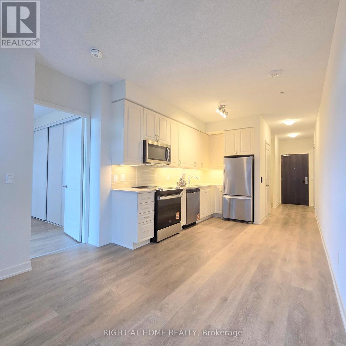 504 - 38 Annie Craig Drive, Toronto, Ontario  M8V 0G9 - Photo 7 - W12656136