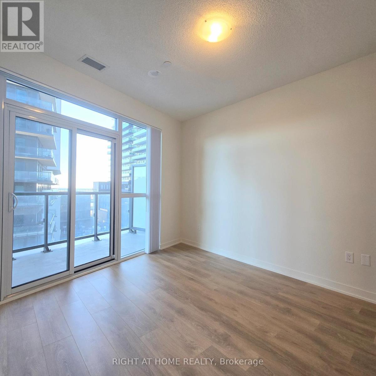 504 - 38 Annie Craig Drive, Toronto, Ontario  M8V 0G9 - Photo 9 - W12656136