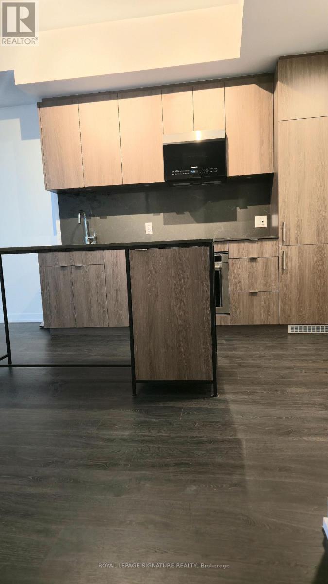 813 - 251 MASONRY WAY, Mississauga, Ontario