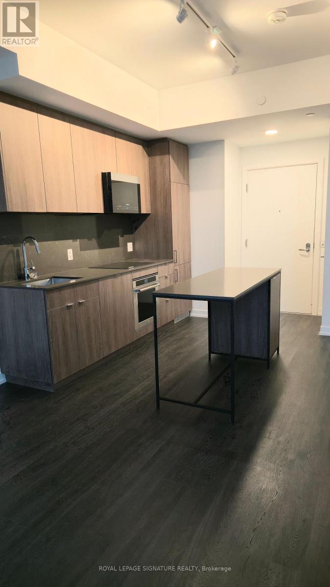 813 - 251 Masonry Way, Mississauga, Ontario  L5H 0B3 - Photo 3 - W12656150