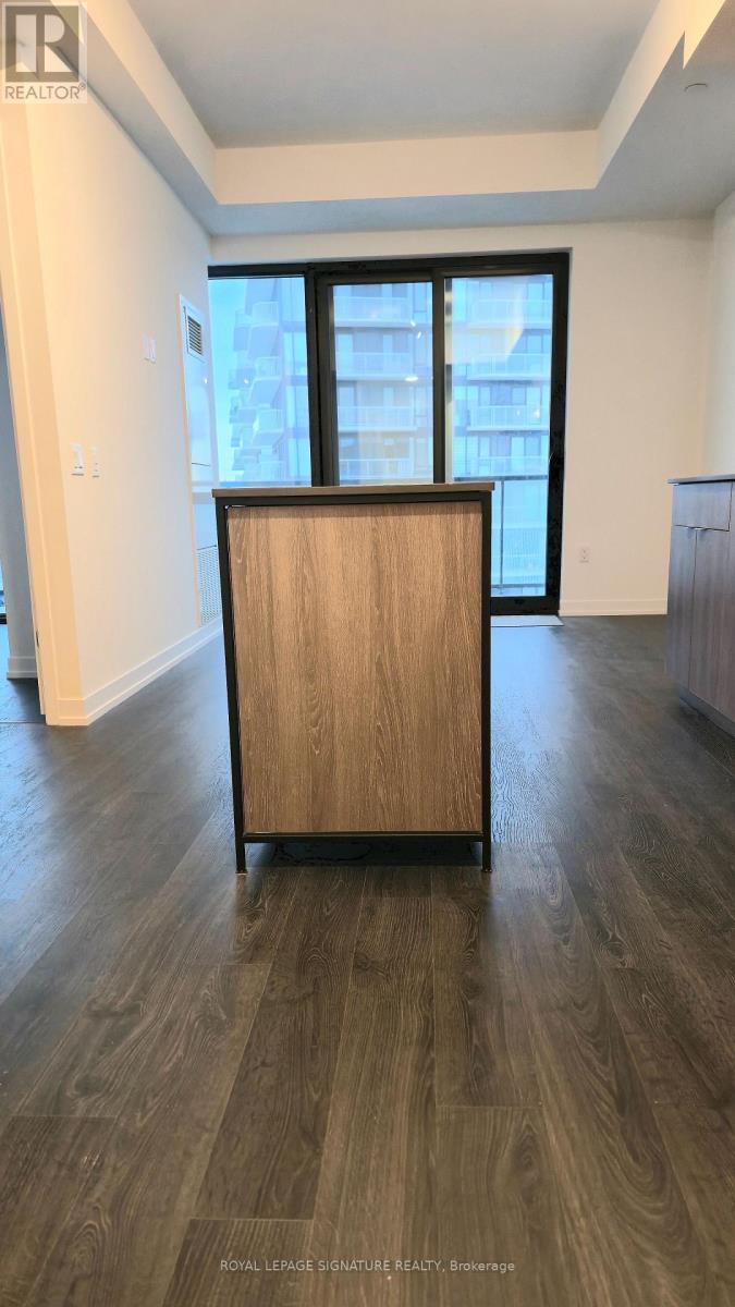 813 - 251 Masonry Way, Mississauga, Ontario  L5H 0B3 - Photo 4 - W12656150