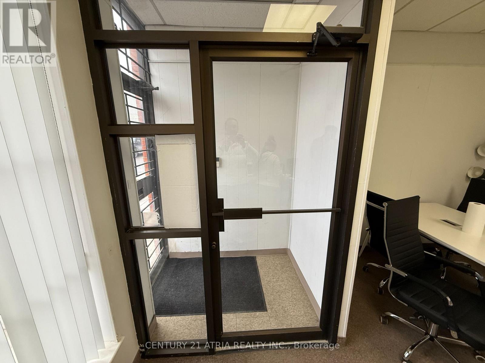 19 - 7290 Torbram Road, Mississauga, Ontario  L4T 3Y8 - Photo 4 - W12656182