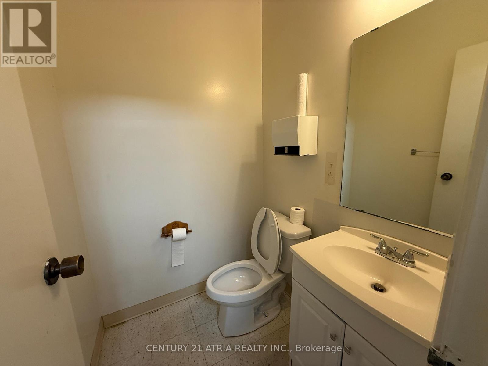 19 - 7290 Torbram Road, Mississauga, Ontario  L4T 3Y8 - Photo 5 - W12656182