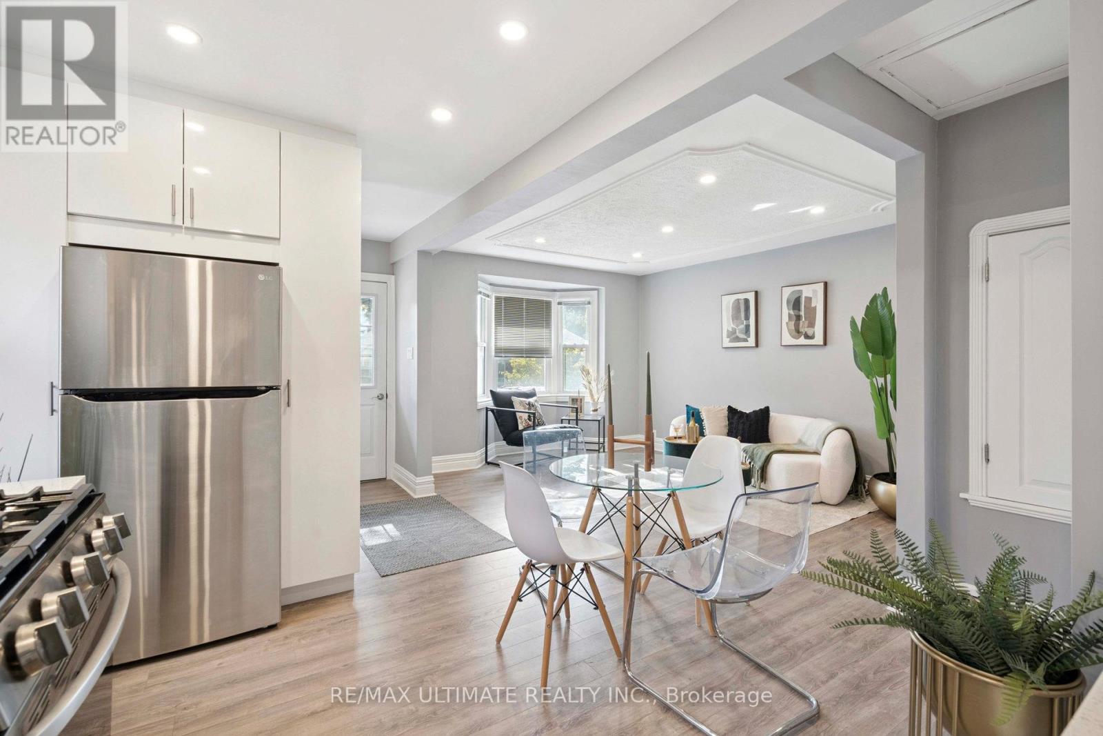 Main - 542 Glen Park Avenue, Toronto, Ontario  M6B 2G3 - Photo 10 - W12656184