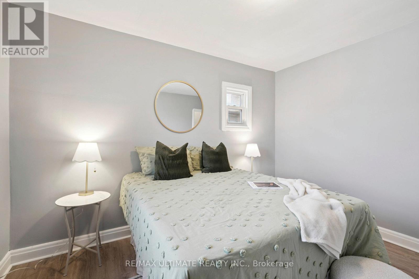 Main - 542 Glen Park Avenue, Toronto, Ontario  M6B 2G3 - Photo 24 - W12656184