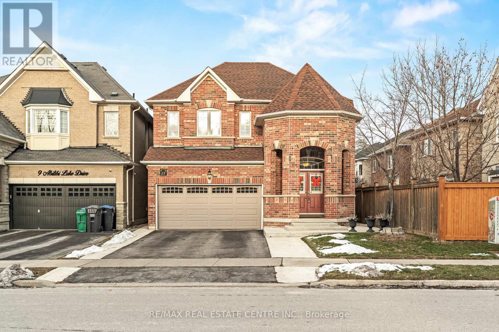15 HELMAN ROAD, Brampton, Ontario