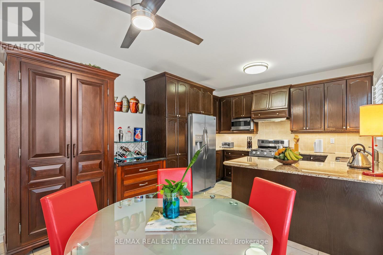 15 Helman Road, Brampton, Ontario  L6R 0R7 - Photo 11 - W12656210