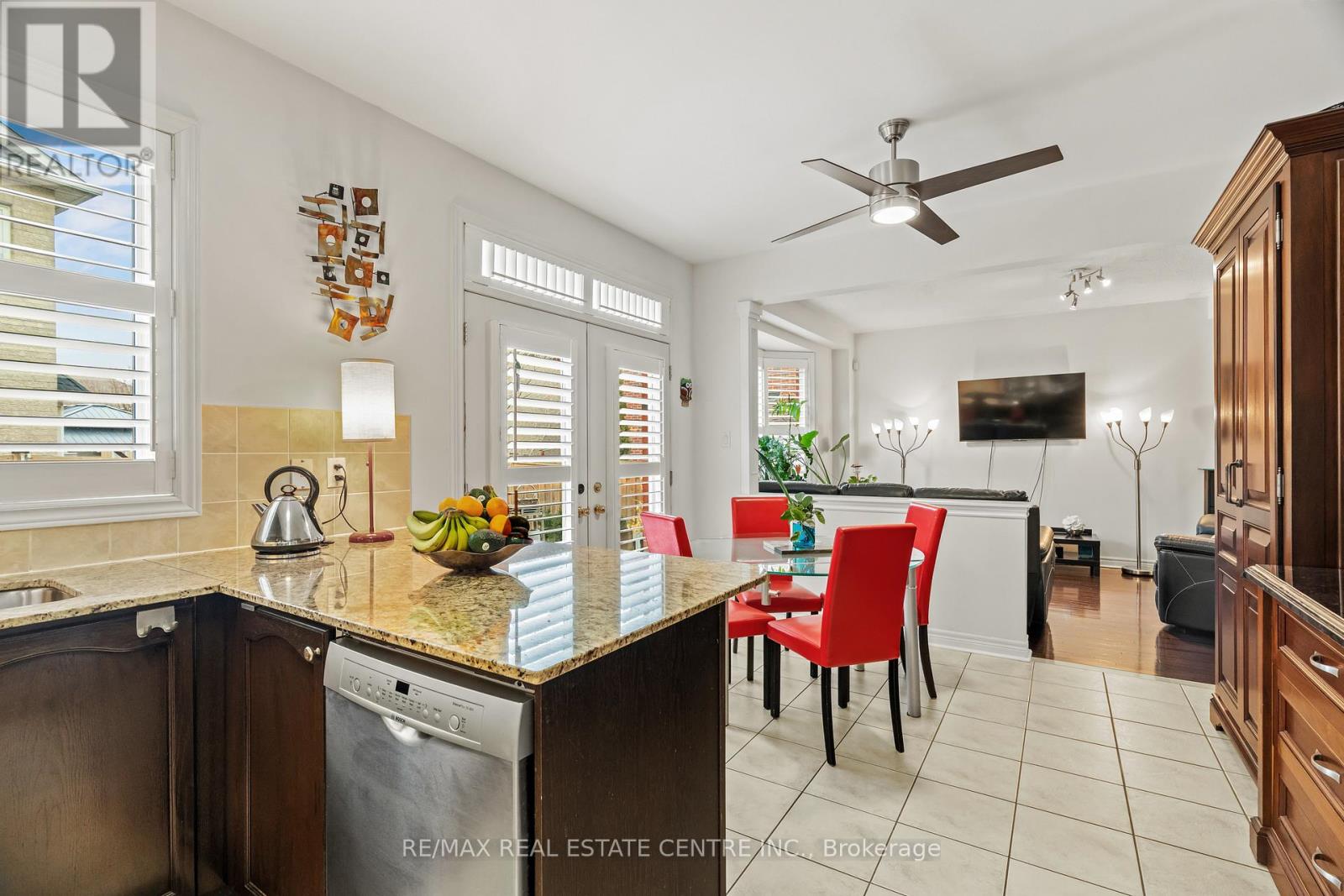 15 Helman Road, Brampton, Ontario  L6R 0R7 - Photo 12 - W12656210