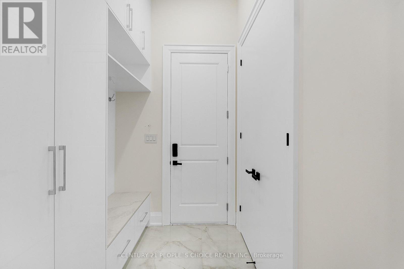 Upper - 8915 Heritage Road, Brampton, Ontario  L6Y 0E4 - Photo 25 - W12656216