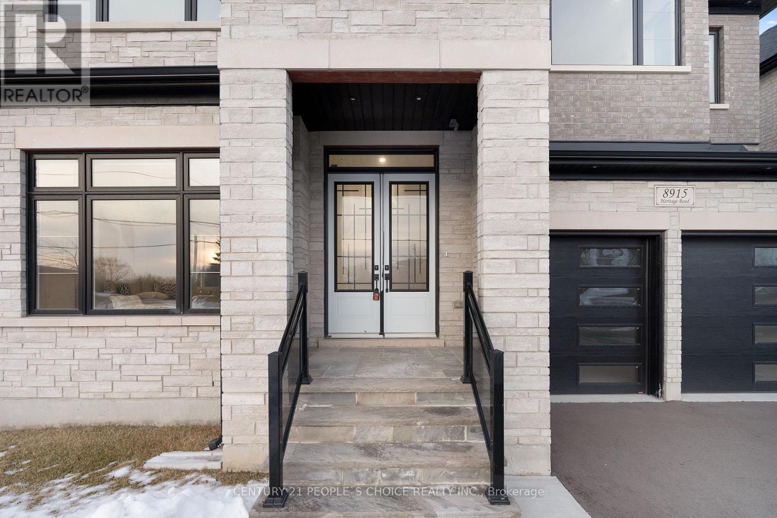 Upper - 8915 Heritage Road, Brampton, Ontario  L6Y 0E4 - Photo 3 - W12656216