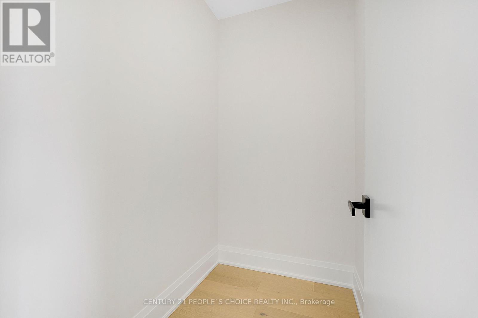 Upper - 8915 Heritage Road, Brampton, Ontario  L6Y 0E4 - Photo 36 - W12656216