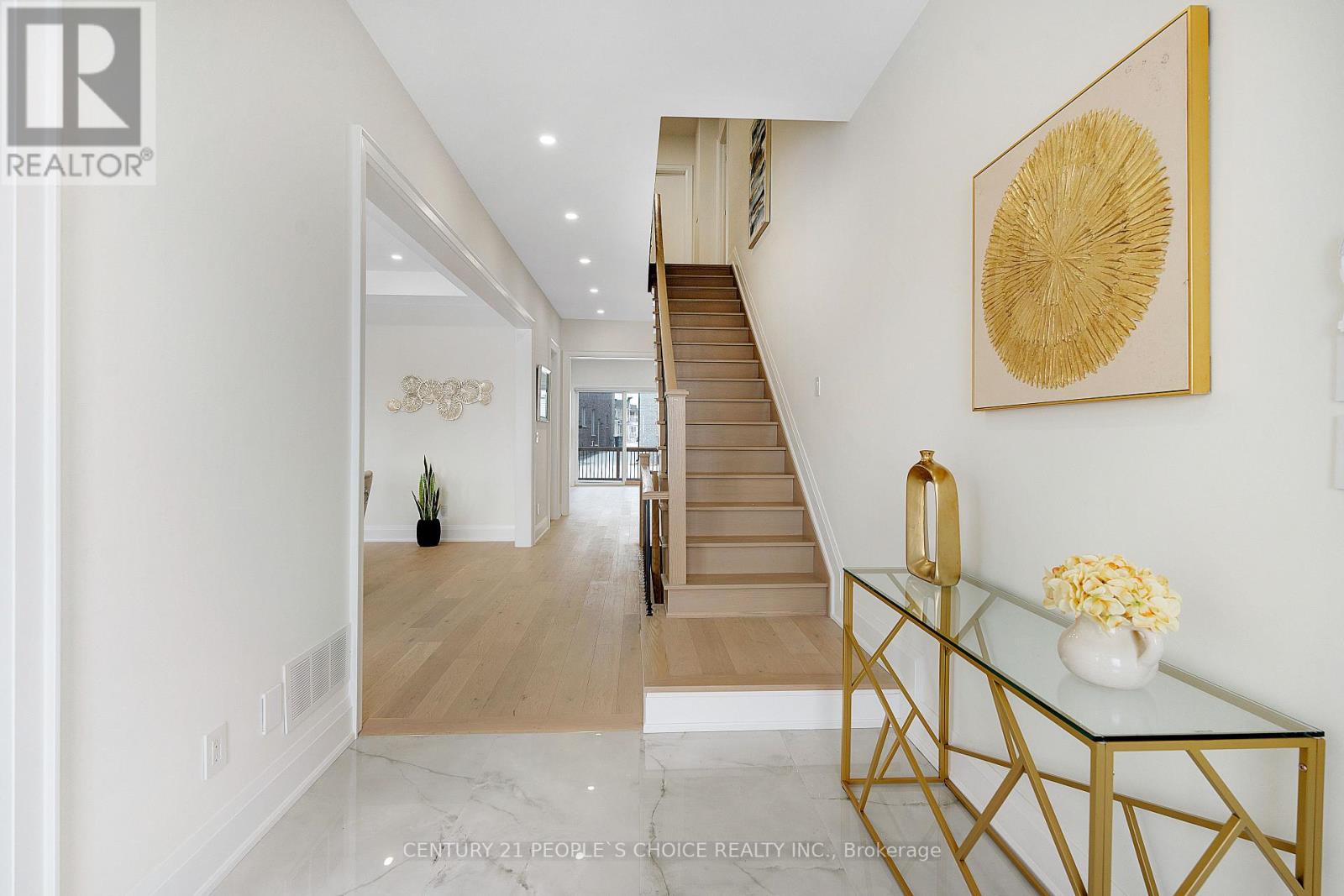 Upper - 8915 Heritage Road, Brampton, Ontario  L6Y 0E4 - Photo 5 - W12656216