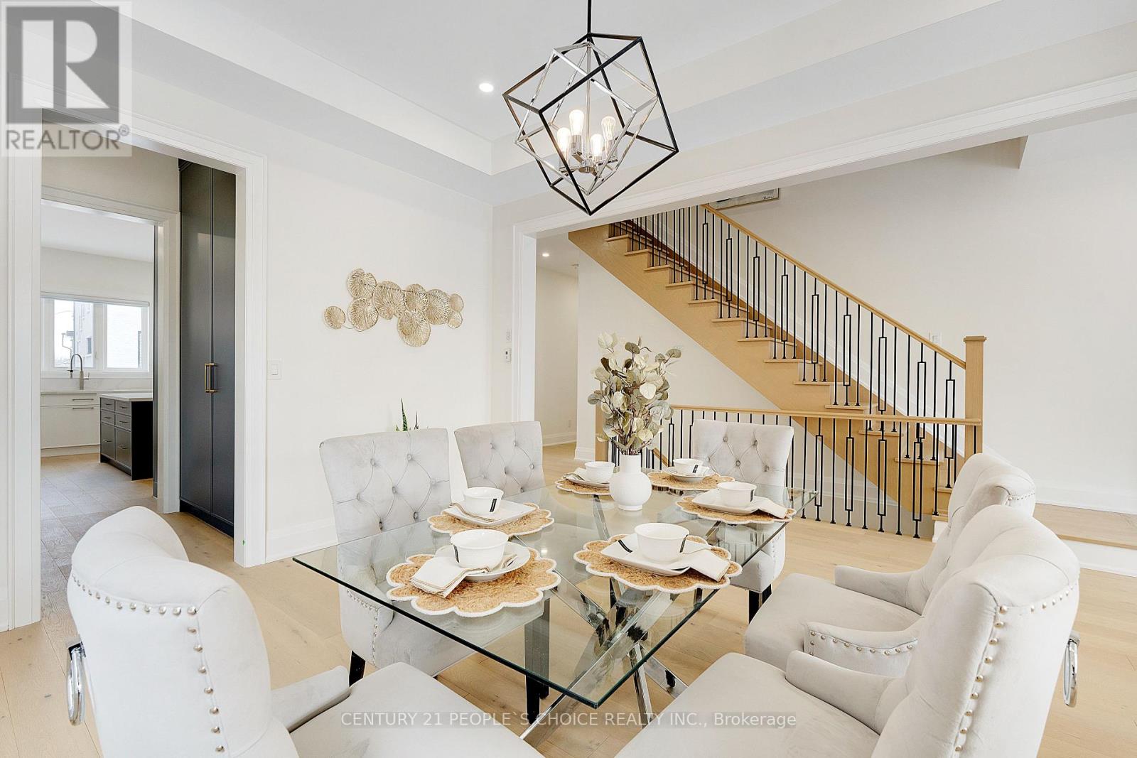 Upper - 8915 Heritage Road, Brampton, Ontario  L6Y 0E4 - Photo 8 - W12656216