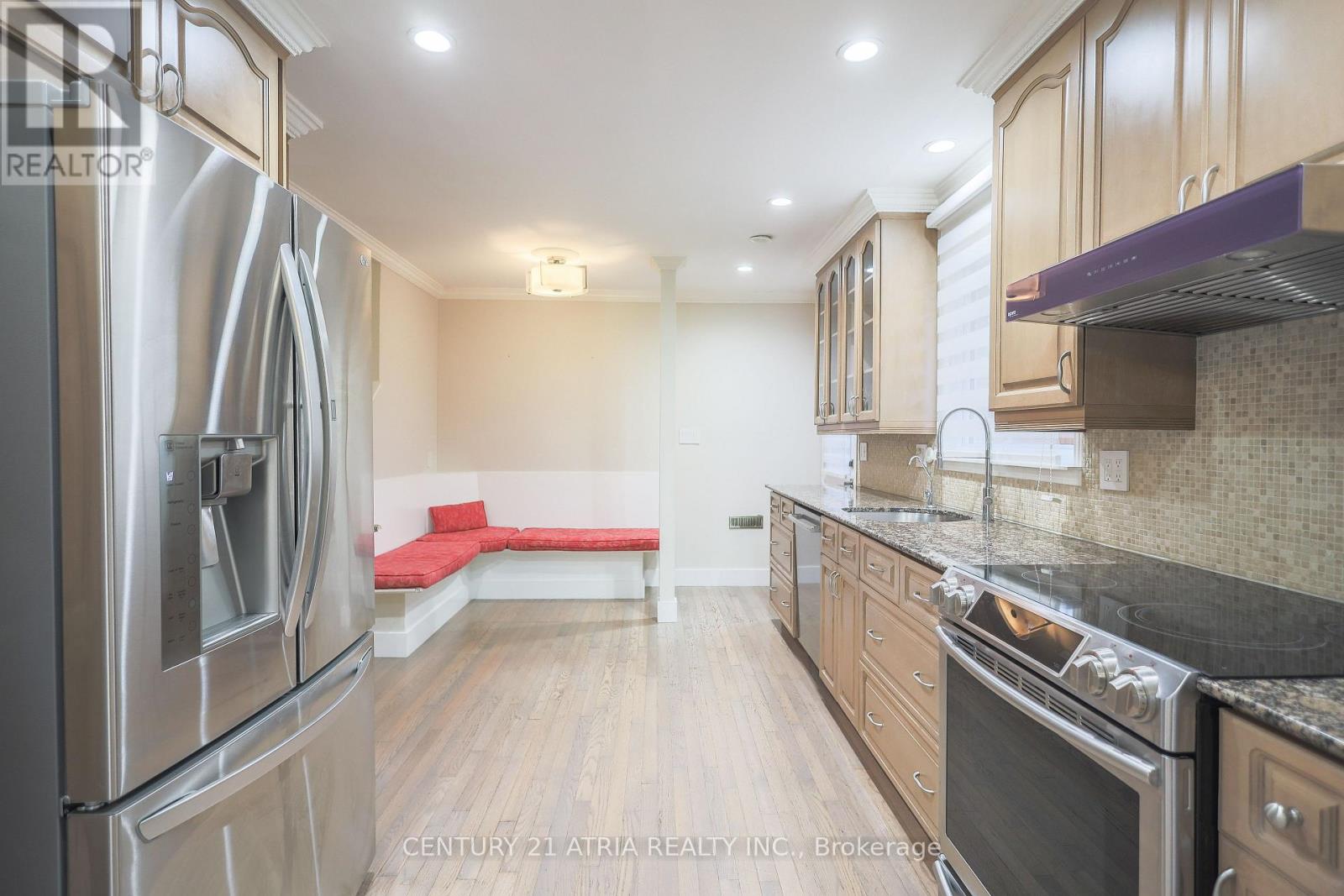 2750 Barnstone Crescent, Mississauga, Ontario  L5K 2C1 - Photo 10 - W12656220