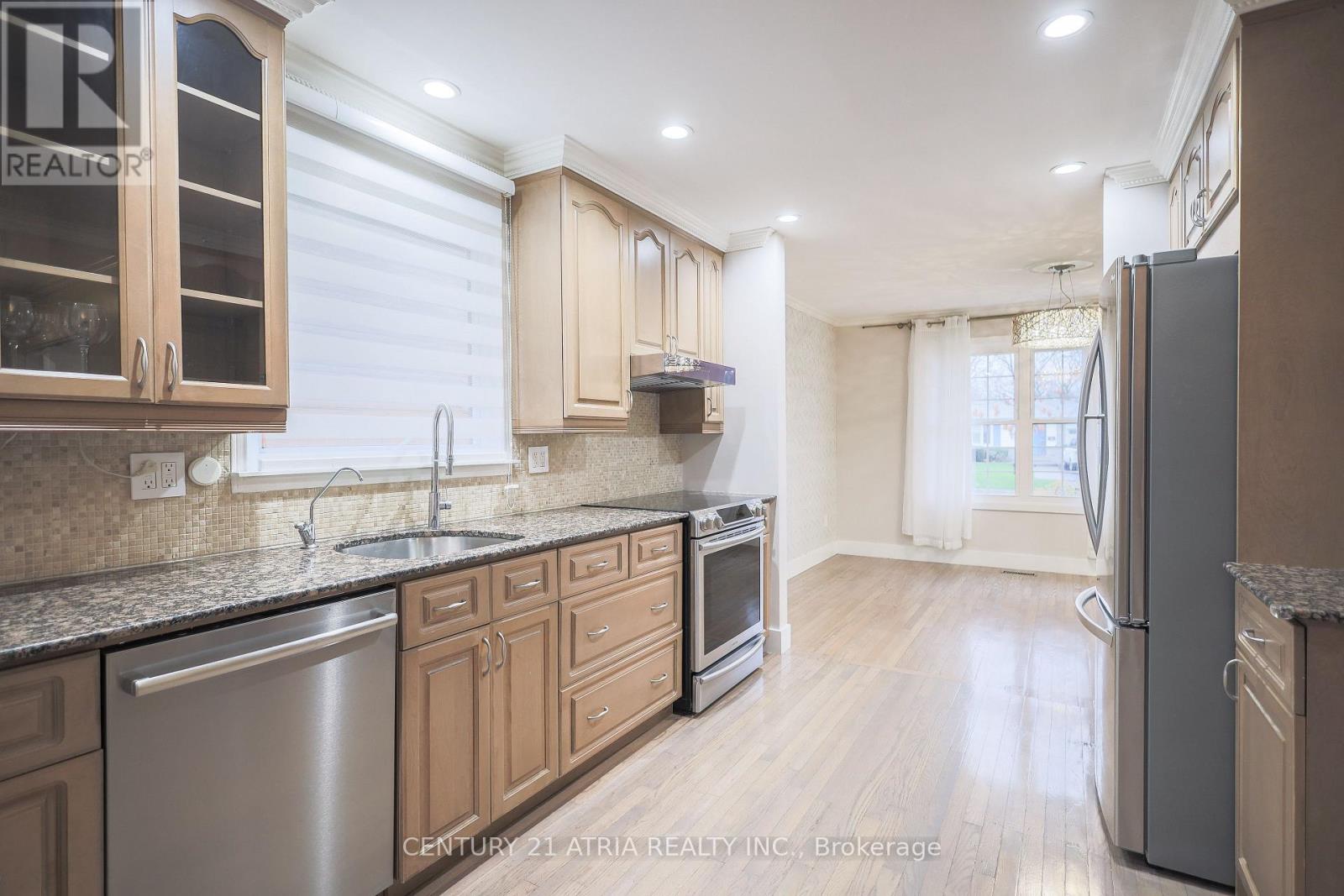 2750 Barnstone Crescent, Mississauga, Ontario  L5K 2C1 - Photo 12 - W12656220