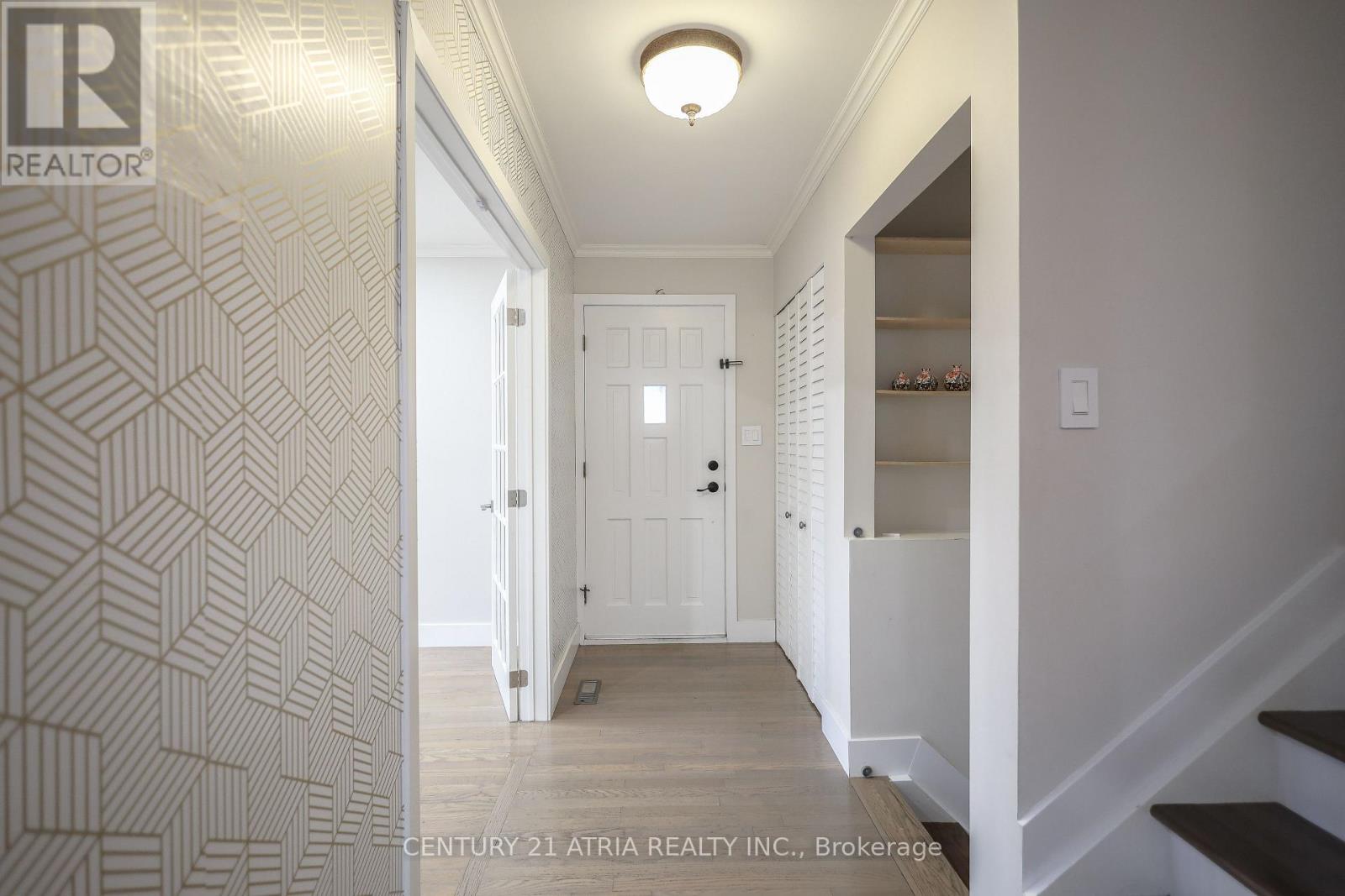 2750 Barnstone Crescent, Mississauga, Ontario  L5K 2C1 - Photo 5 - W12656220