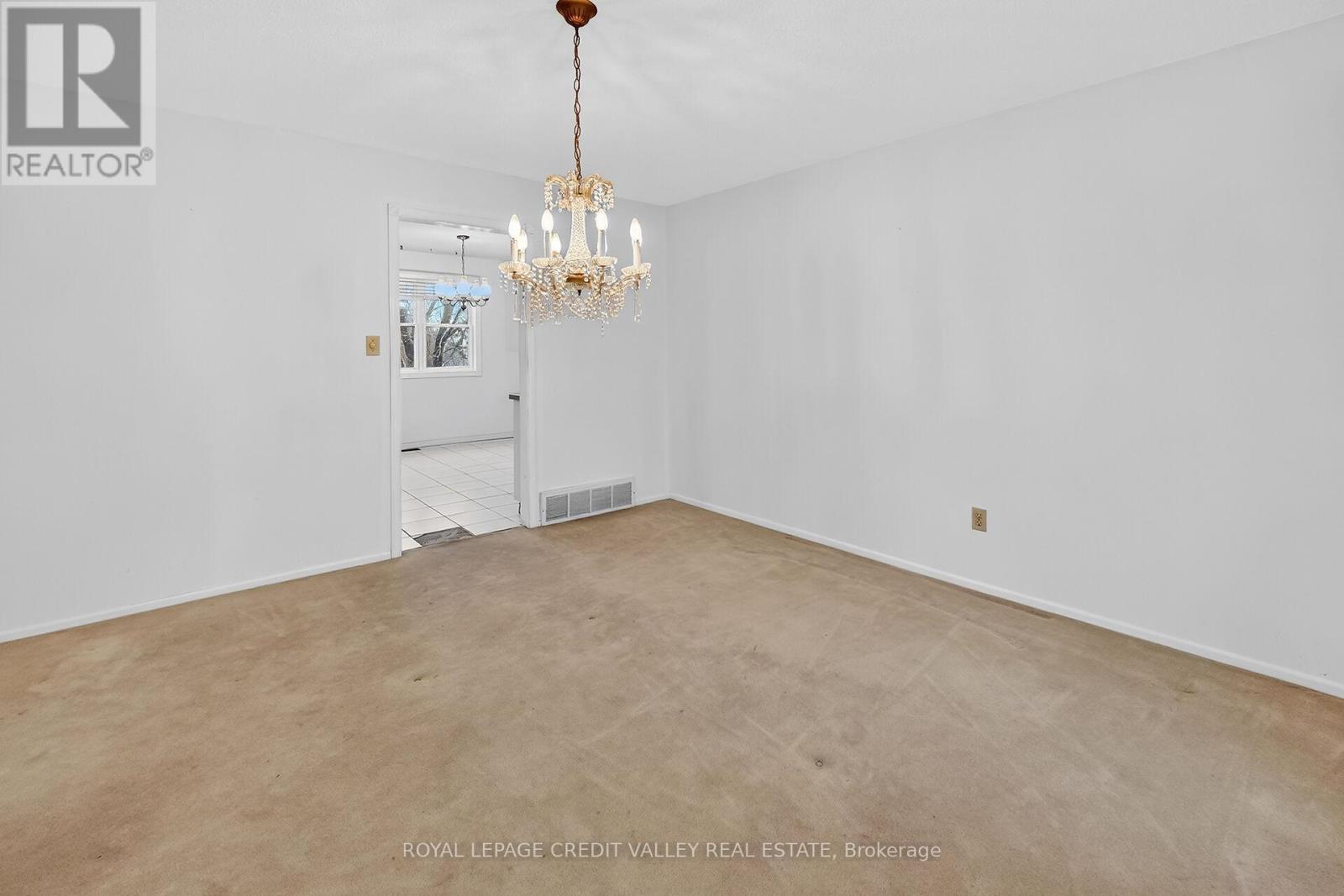 1929 Fieldgate Drive, Burlington, Ontario  L7P 3H4 - Photo 11 - W12656226