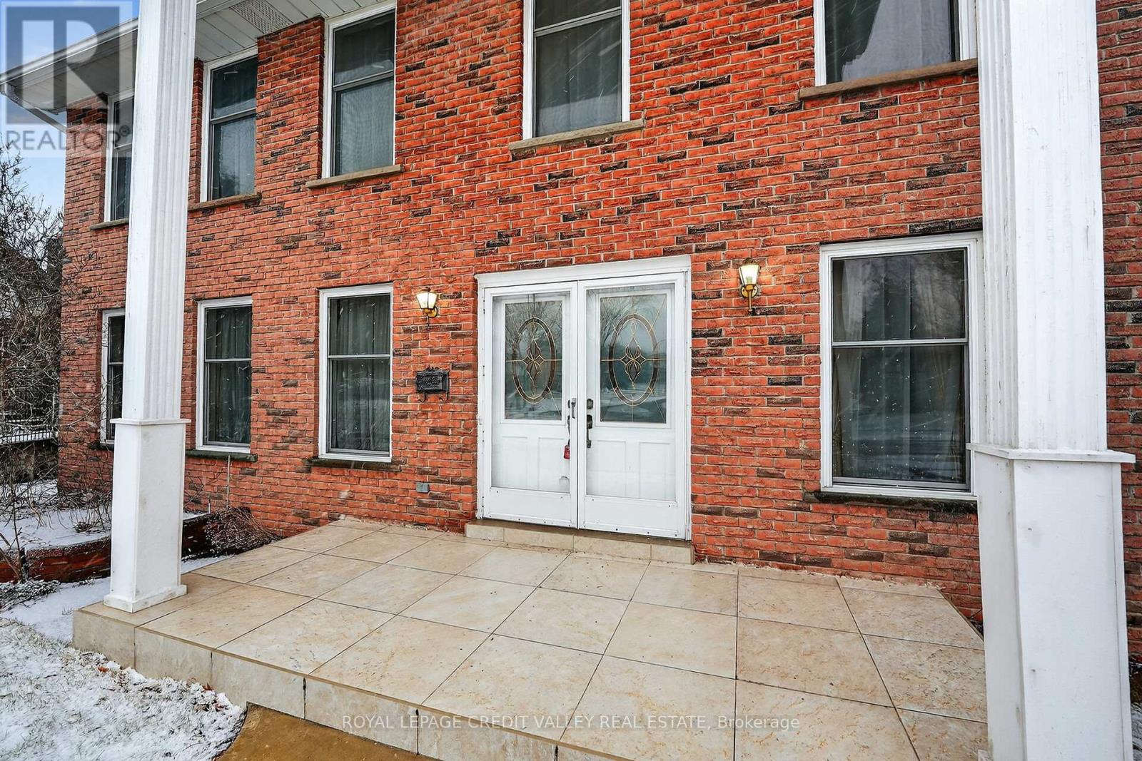 1929 Fieldgate Drive, Burlington, Ontario  L7P 3H4 - Photo 3 - W12656226