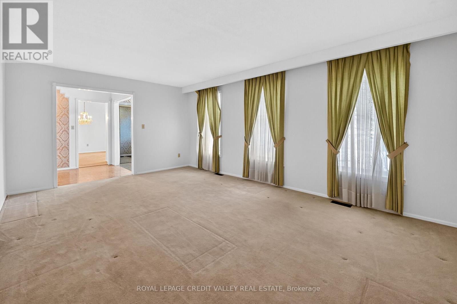 1929 Fieldgate Drive, Burlington, Ontario  L7P 3H4 - Photo 8 - W12656226