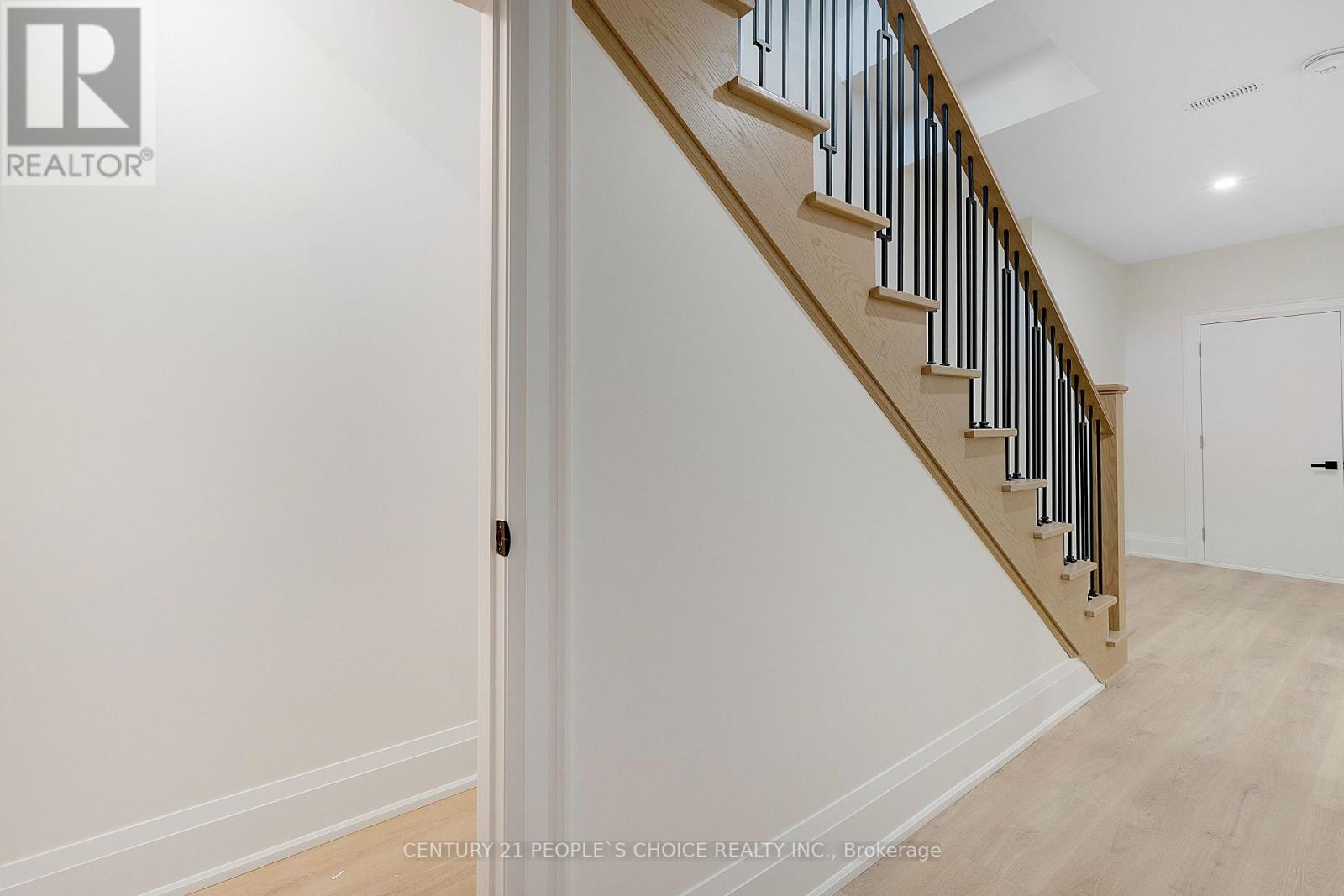 Basement - 8915 Heritage Road, Brampton, Ontario  L6Y 0E4 - Photo 7 - W12656230