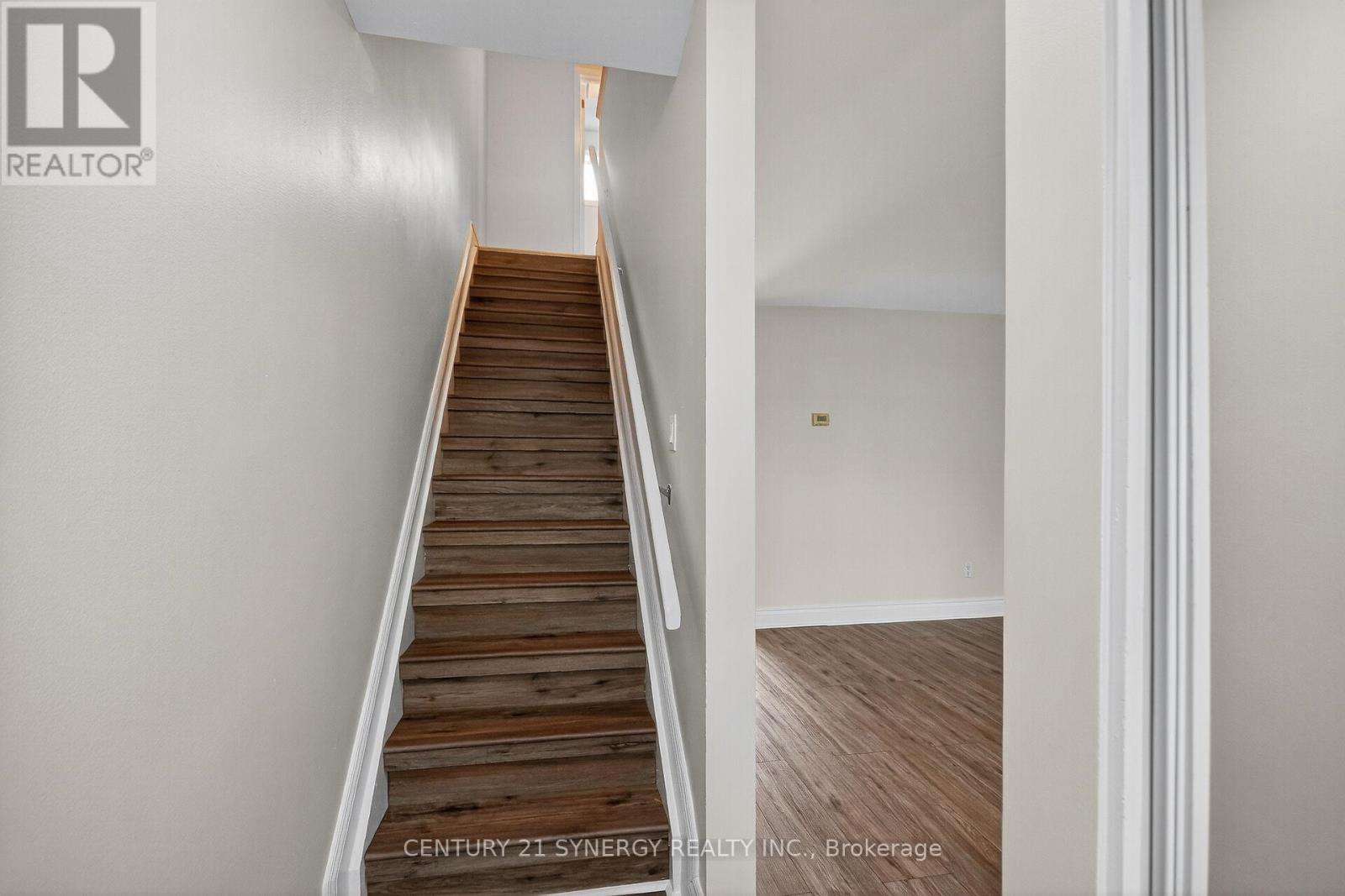 928 Meadowlands Drive, Ottawa, Ontario  K2C 0K3 - Photo 14 - X12485327